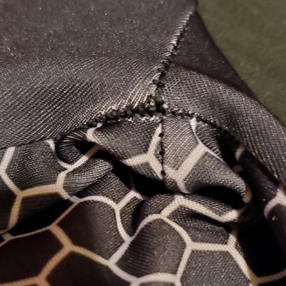 Black & White Geometric Leggings, M - Picture 3 of 6